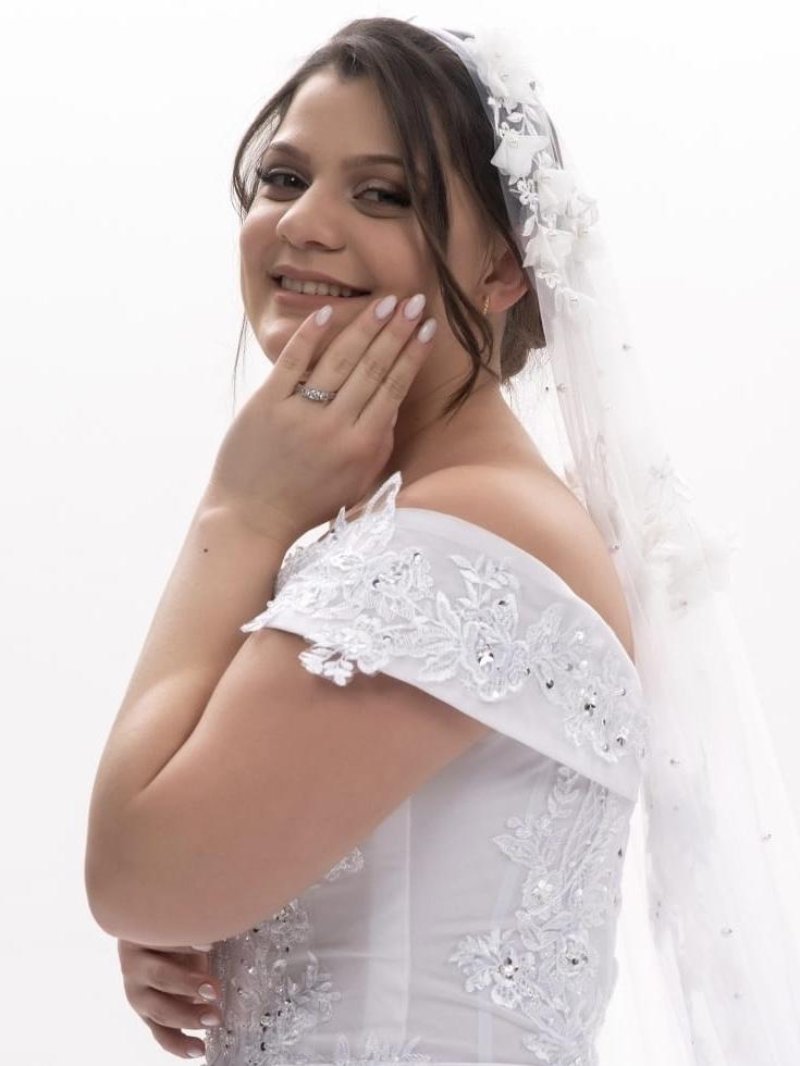 Novia al completo — Retrato con velo